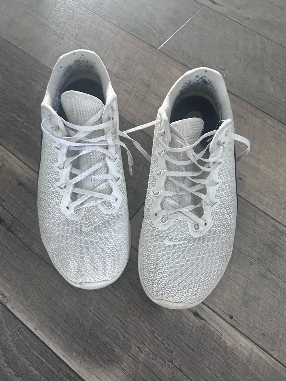 Nike Metcon 5 White with Black sole